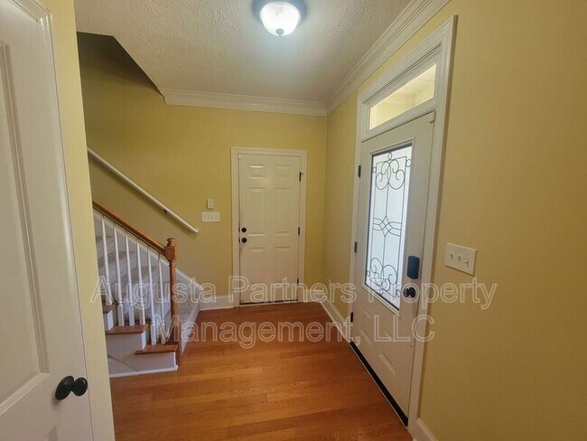 Building Photo - 1010 Barrett Dr