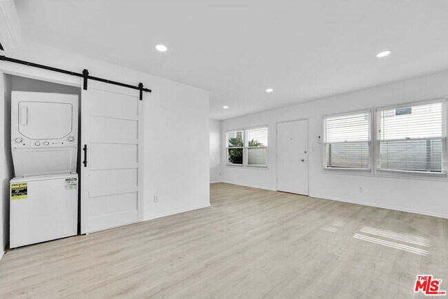 Foto del edificio - 926 N Spaulding Ave