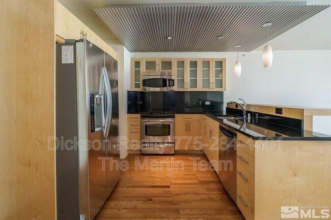 Foto del edificio - 255 N Sierra St