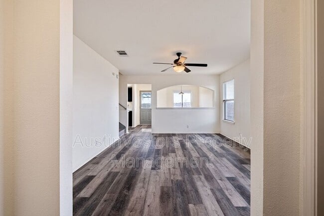 Foto del edificio - 104 Pond Way