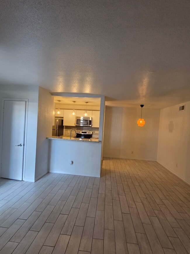 Building Photo - 2601 S Braeswood Blvd