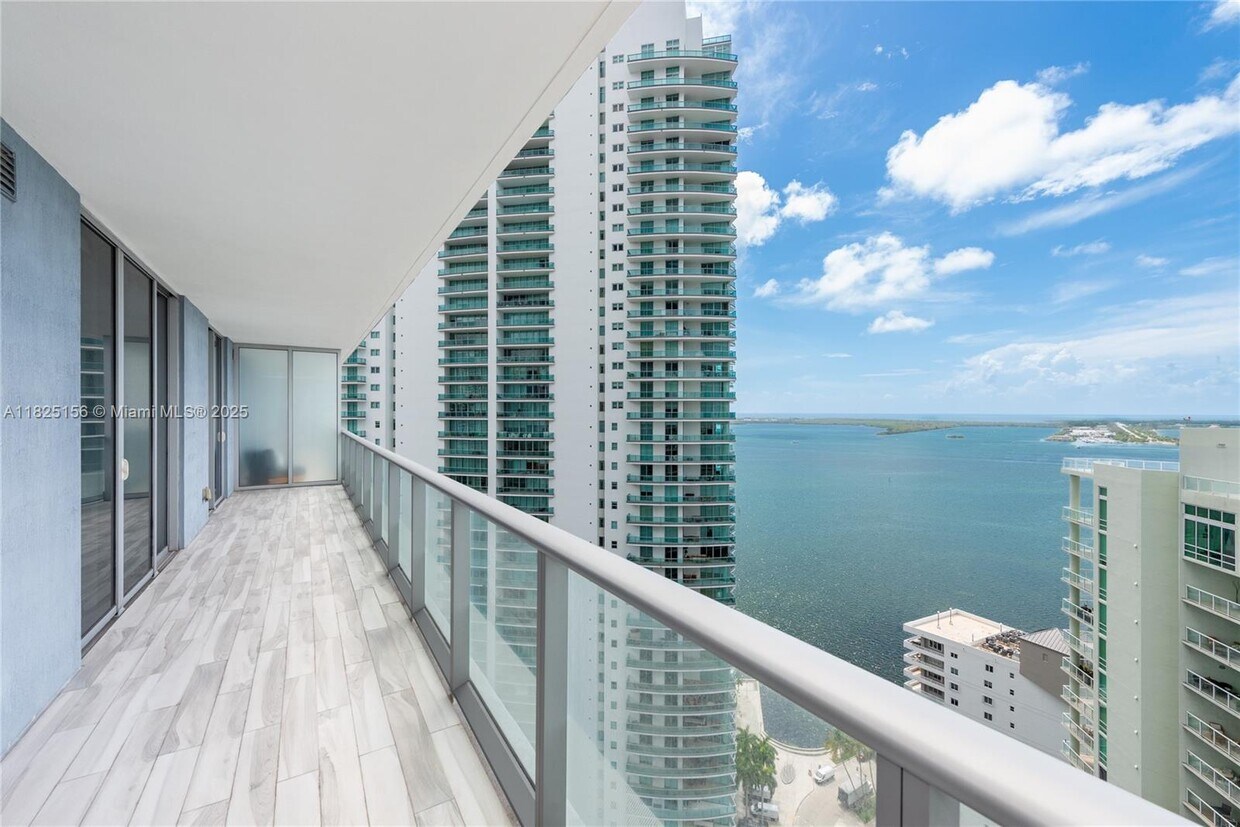 Foto principal - 1300 Brickell Bay Dr