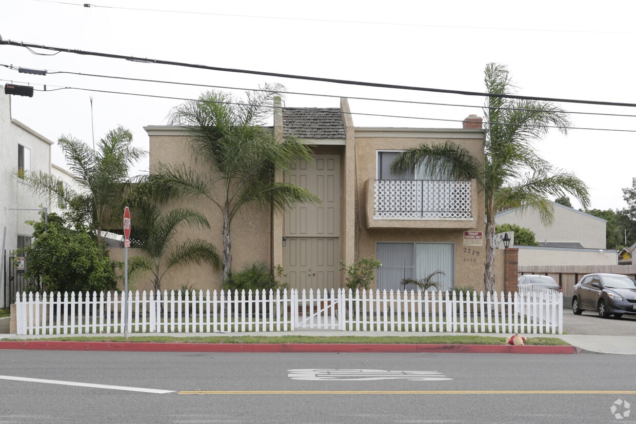 Building Photo - 2722 Delaware St