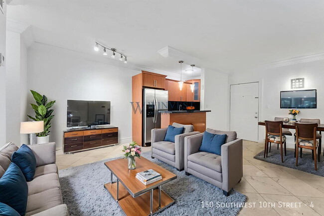 Photo - 150 SW 10th St Apartment