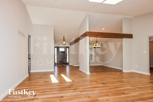 Foto del edificio - 11 Savoy Dr