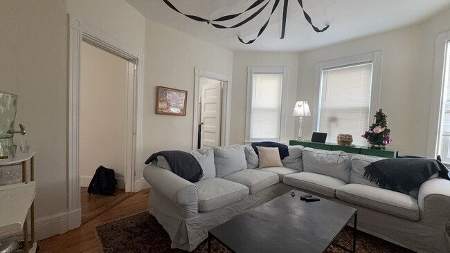 Building Photo - 26 Darling St