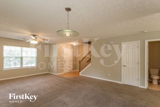 Building Photo - 3545 Bridgeshaw Dr