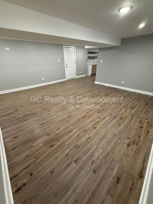 Foto del edificio - 6416 S Drexel Ave