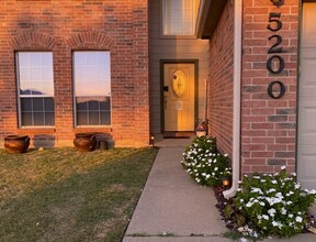 Building Photo - 5200 Oster Dr