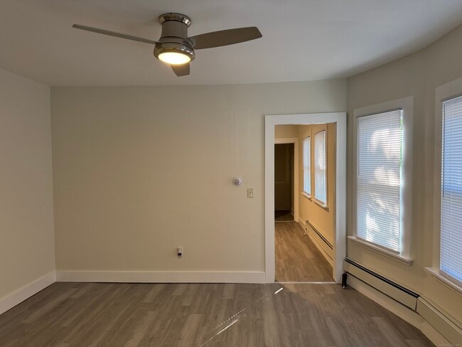 Foto del edificio - 393 Newhall St