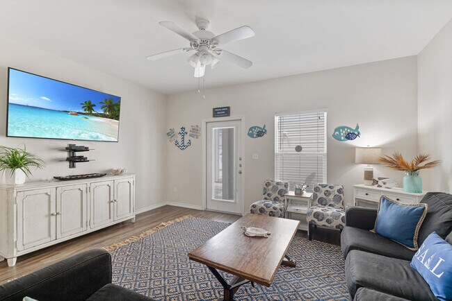 Foto del edificio - 14810 Leeward Dr