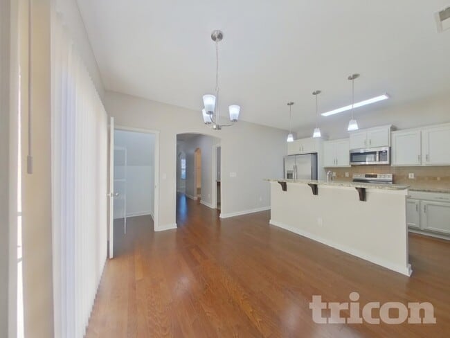 Building Photo - 930 Corvus Ct