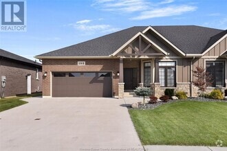 Building Photo - 153 Blue Jay Cres