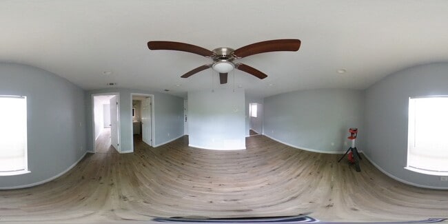 Building Photo - 111 Zuehl