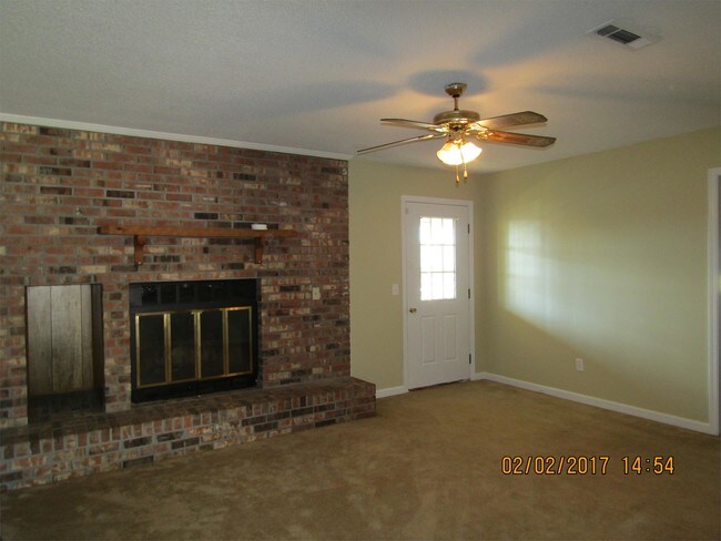 Foto del edificio - 117 Fieldbrook Dr