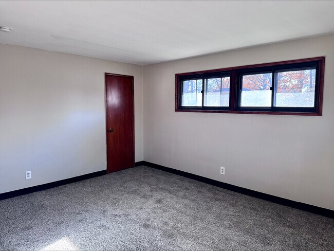 Foto del edificio - 1135 Saxe Ave