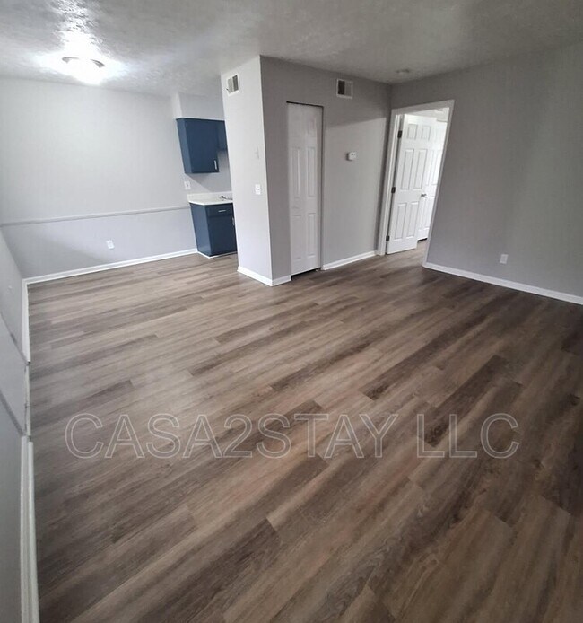 Foto del edificio - 668 Knox Blvd