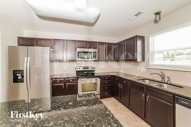 Foto del edificio - 5720 Misty Hill Cir