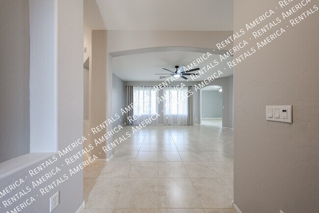 Foto del edificio - 9506 E Kilarea Ave