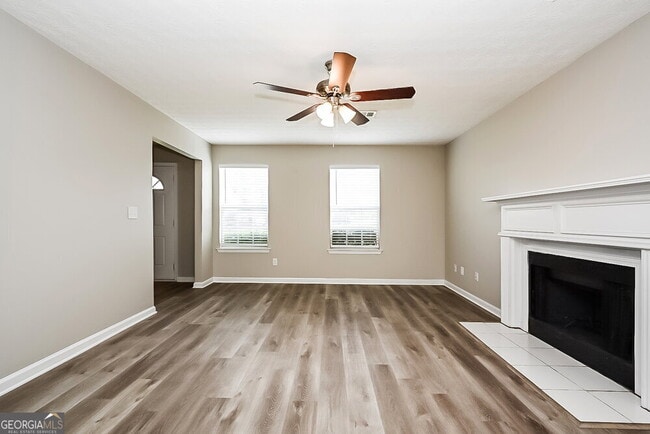 Building Photo - 896 Madison Ct