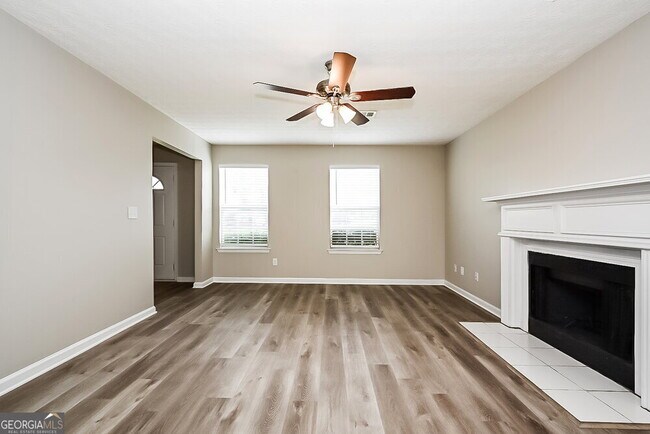 Foto del edificio - 896 Madison Ct