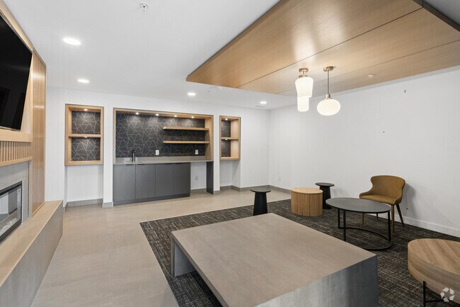 Lobby - The Glenn