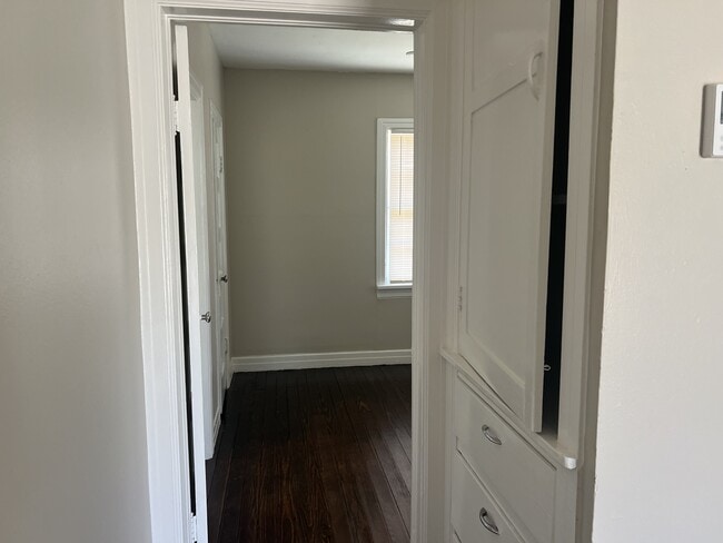 Building Photo - 2708 Avenue V