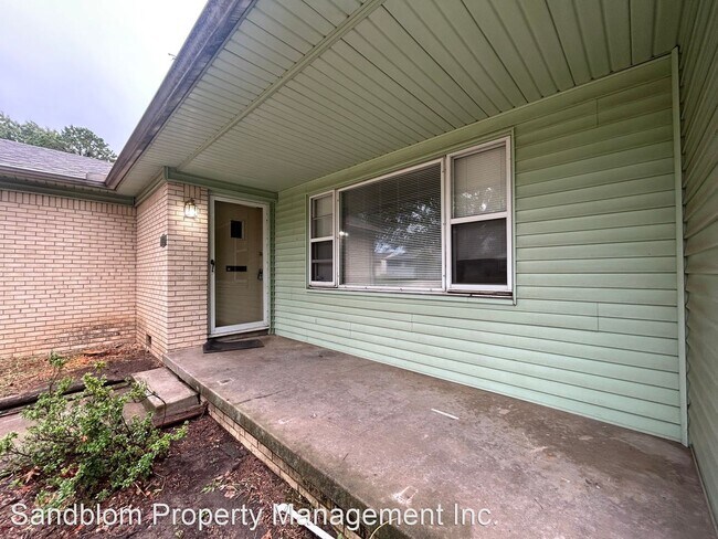 Building Photo - 2 br, 1 bath House - 4630 East 24th Street