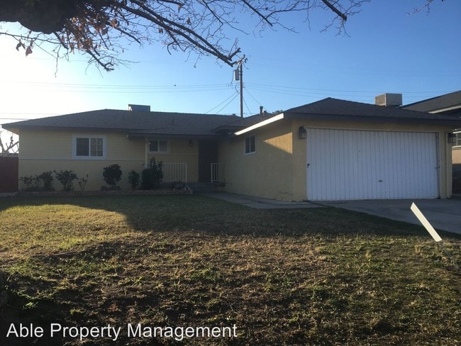Building Photo - 3 br, 1.5 bath House - 2208 Tangerine Street