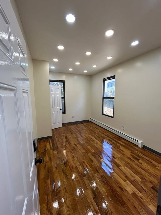Foto del edificio - 436 Gregory St