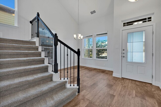 Building Photo - Spacious 5 Bedroom Home in NW San Antonio!
