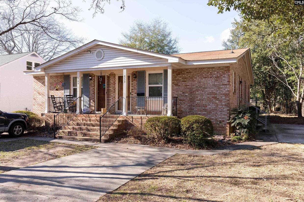 Primary Photo - 849 True St