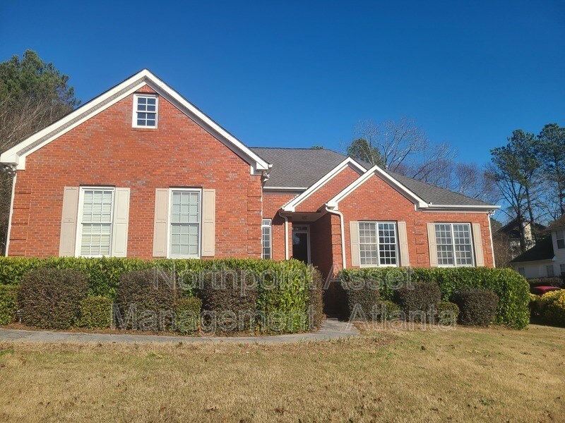 Primary Photo - 3858 Glenlake Dr