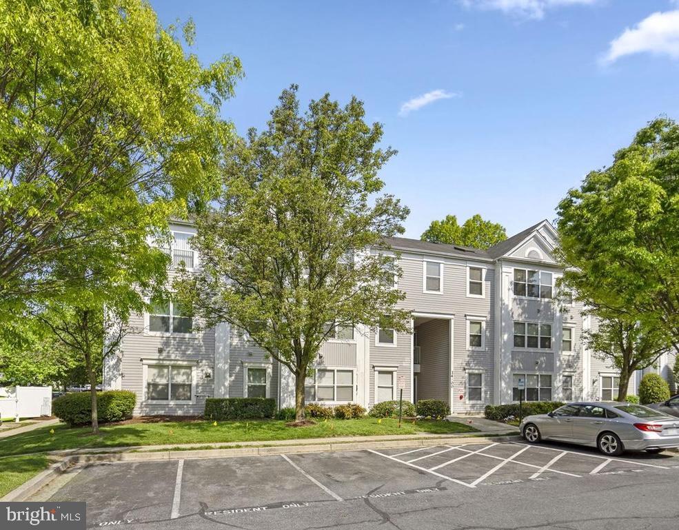Primary Photo - 14200 Valleyfield Dr