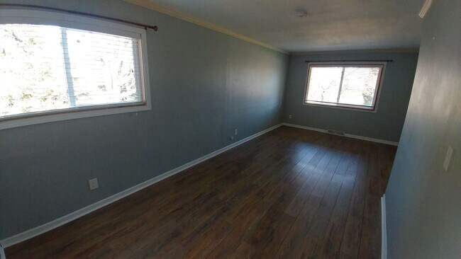 Foto del edificio - Spacious 4 bedroom 2 Bath Single Family Mt Pleasant