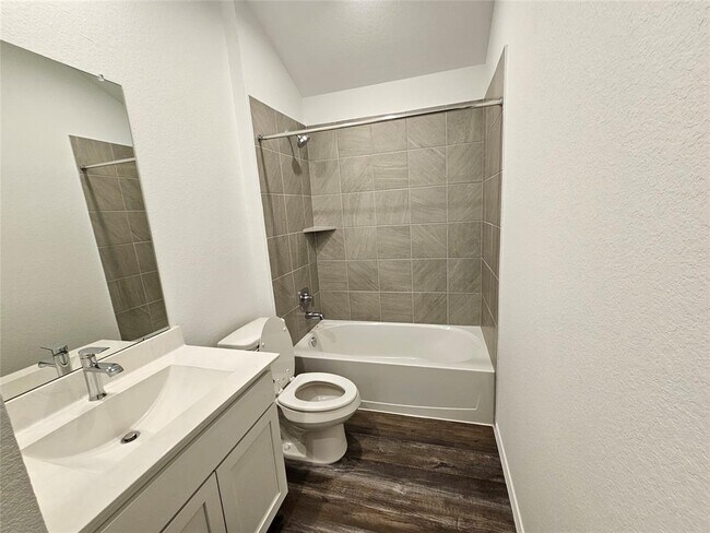 Building Photo - 4985 Almond Ter Dr