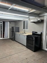 Building Photo - 871 Summer Dr