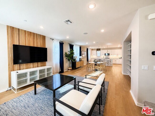Foto del edificio - 751 Daniel Freeman Cir