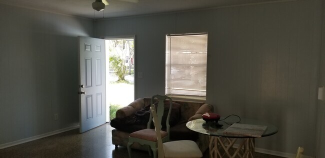 Foto del edificio - 2450 13th Ave S