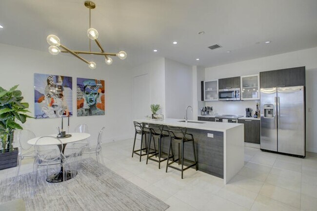 Foto del edificio - 1045 NE 18th Ave