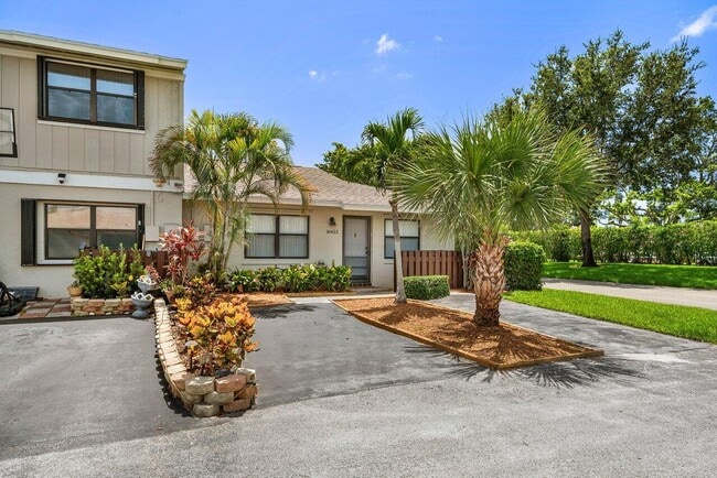 Building Photo - 16422 Straw Way