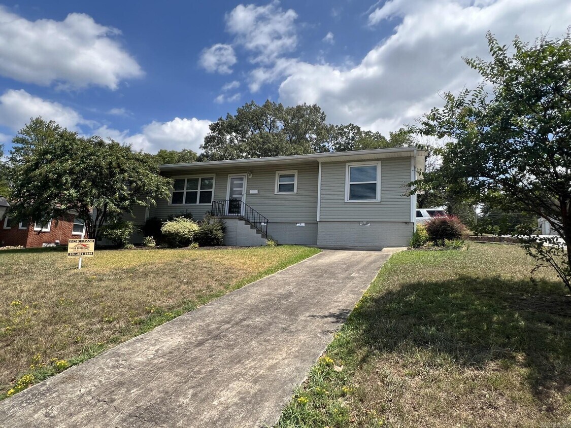 Primary Photo - 2401 Blackwood Rd