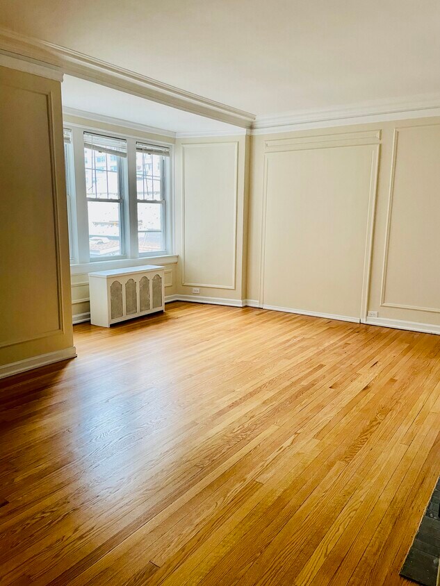 Foto principal - 6334 N Sheridan Rd