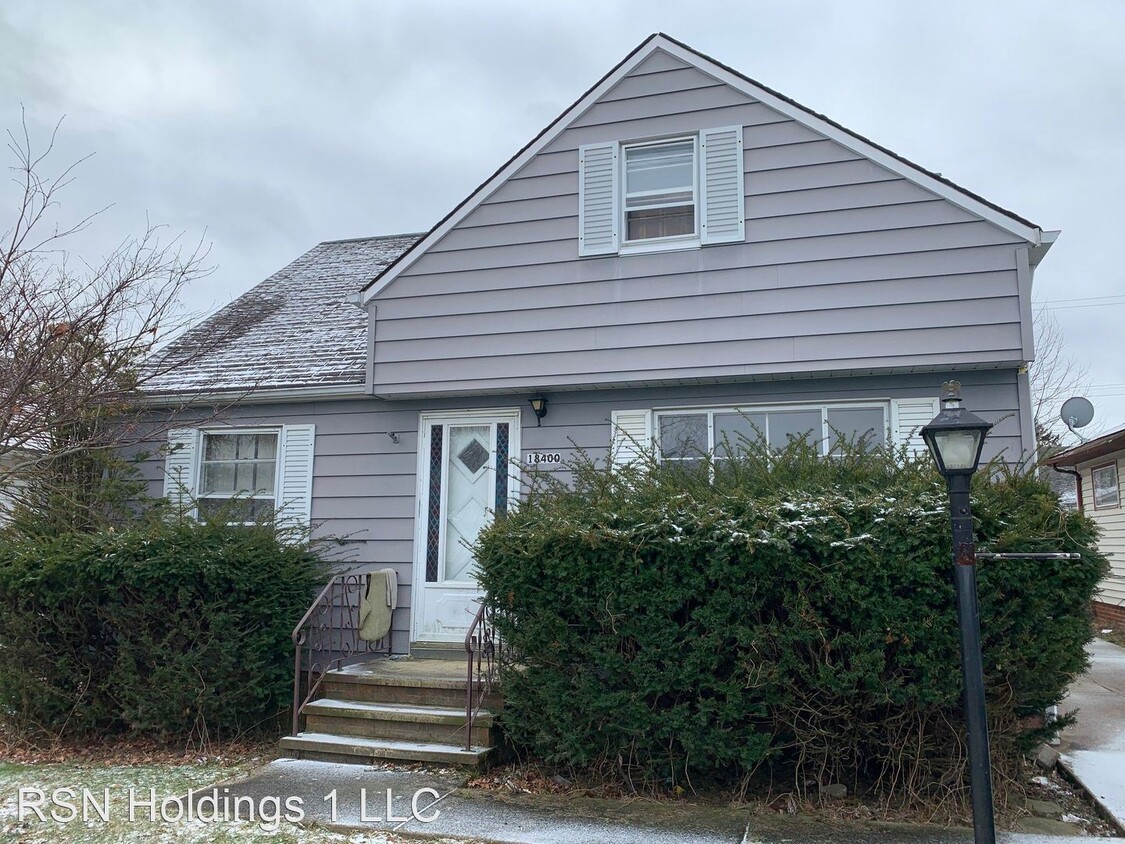 Primary Photo - 3 br, 1 bath House - 18400 HAZELWOOD AVE