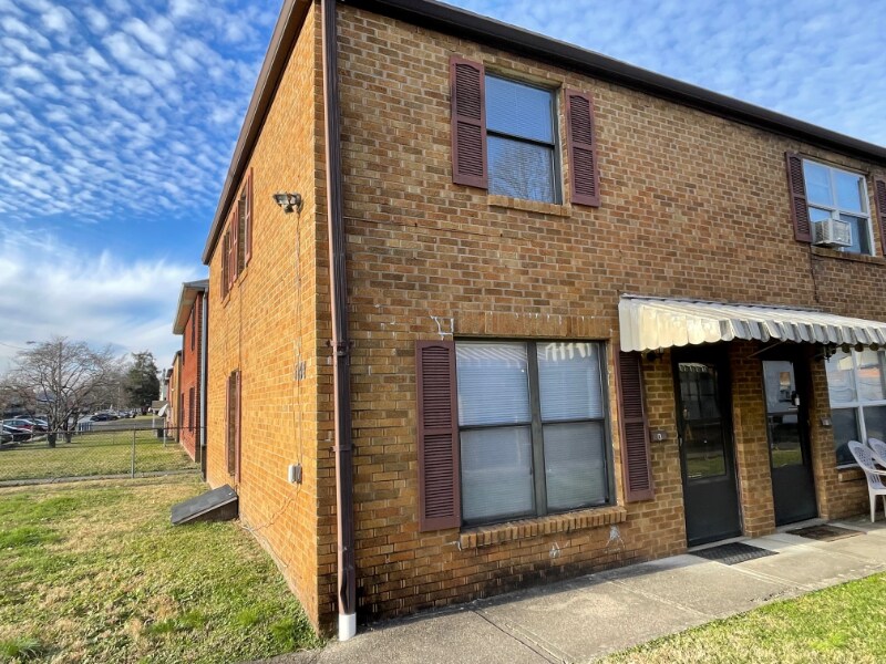 Primary Photo - 5108 Venable Ave