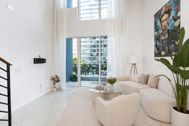 Foto del edificio - 60 SW 13th St