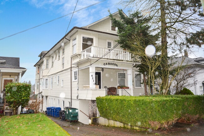 Building Photo - 4110 Whitman Ave N