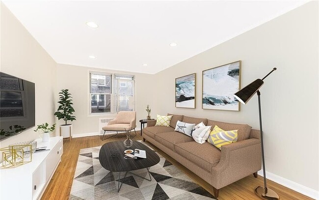 Photo - 2102 Holland Ave House