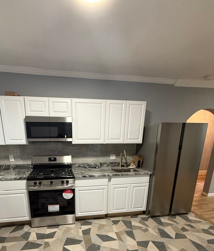 Foto principal - 386 Barnum Ave