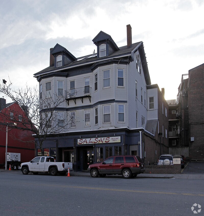 Building Photo - 118 Dorchester Street